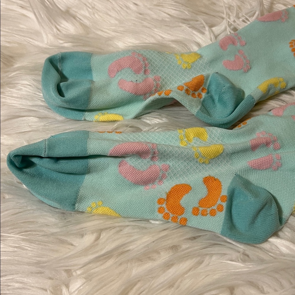 Colorful Footprint Compression Socks - Picture 4 of 8